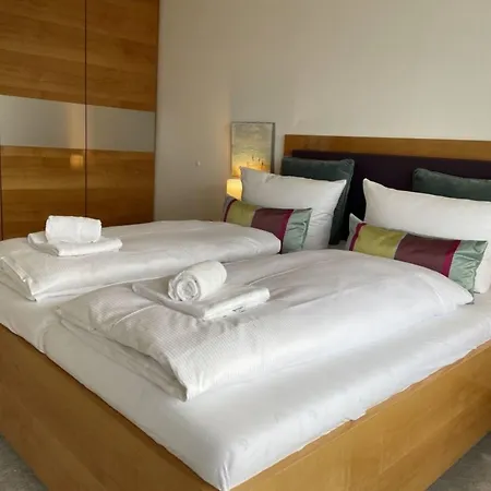 Panoramablick Und 2-zimmer-ecksuite *