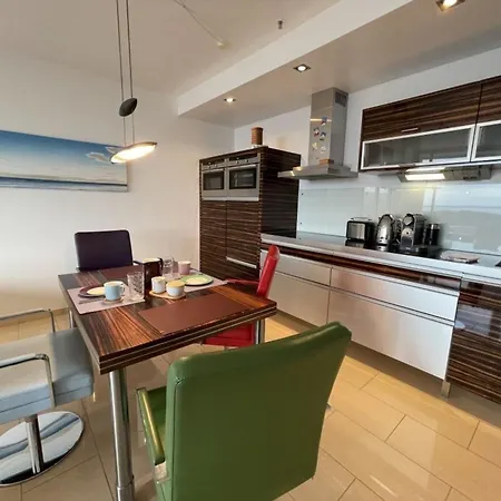 Beachside 2-zimmer-meerblick-appartement Lubeka