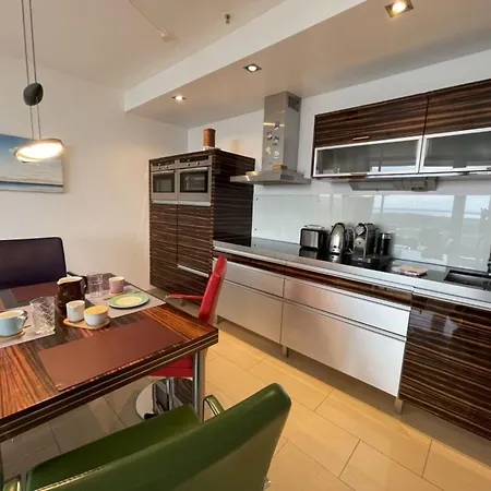 Beachside 2-zimmer-meerblick-appartement Lubeka